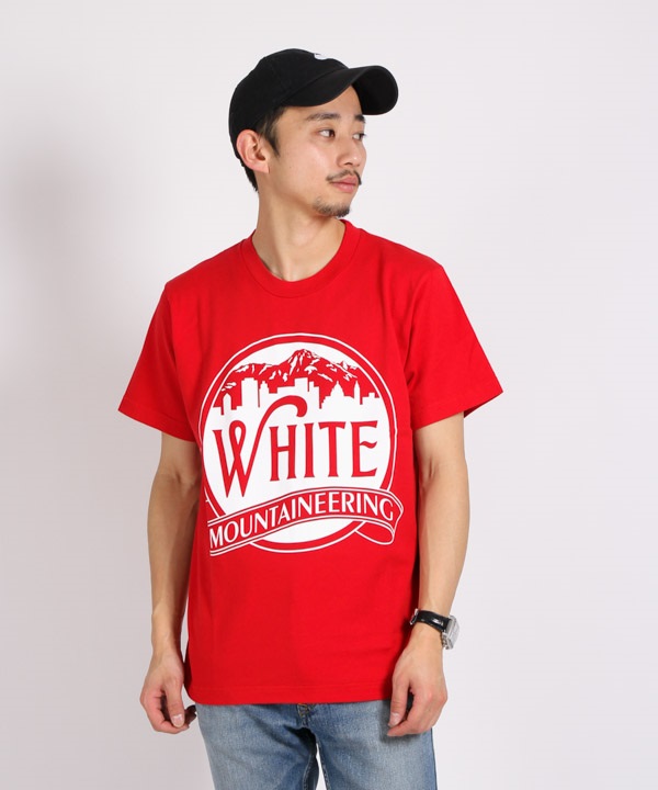 PRINTED T-SHIRT 'MOUNTAIN & BUILDING' プリントTシャツ【White Mountaineering / ホワイトマウンテニアリング】■SALE■(レッド-1)