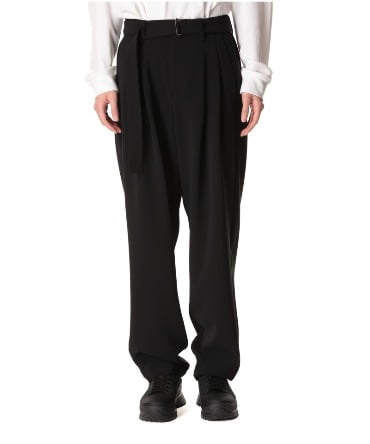 PE STRETCH DOUBLE CLOTH BELTED TAPERED FIT TROUSERS