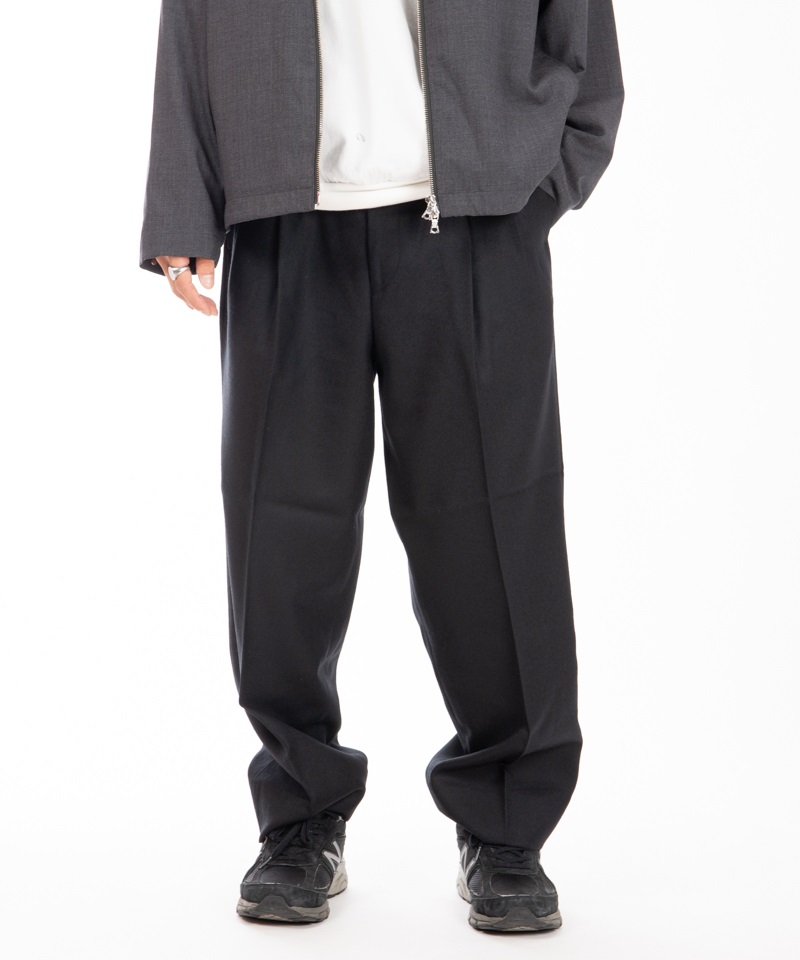 2TUCK COCOON FIT TROUSERS - 2/48 WOOL SOFT SERGE ■SALE■(ブラック-1)