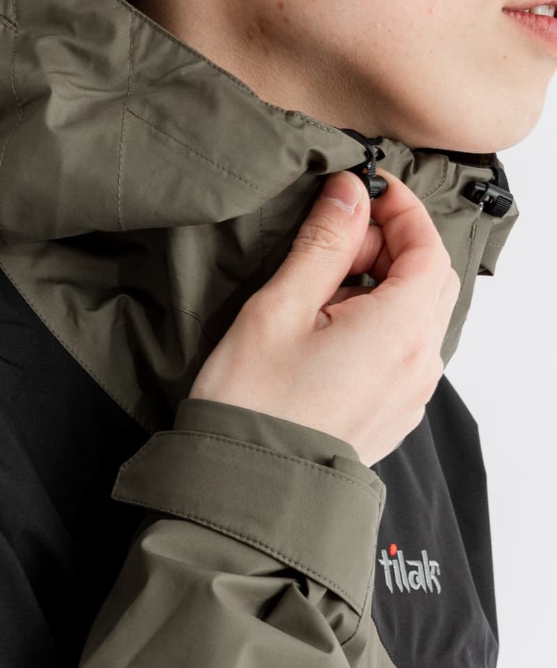 Tilak】Stinger Jacket -GORE-TEX Paclite Plus メンズファッション通販サイト  ESSENCE(エッセンス)公式オンラインストア