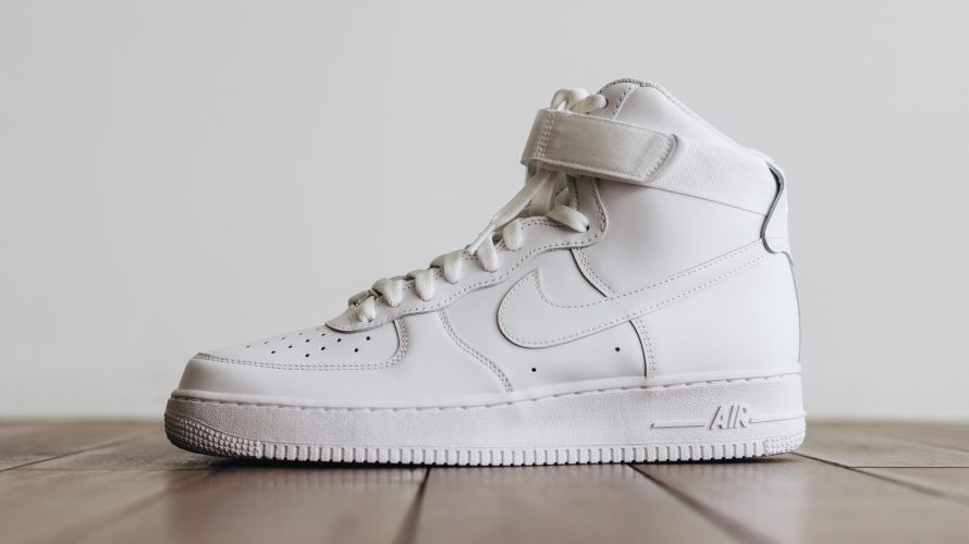 NIKE AIR FORCE 1 HIGH '07をレビューします │ ESSENCE ONLINE STORE