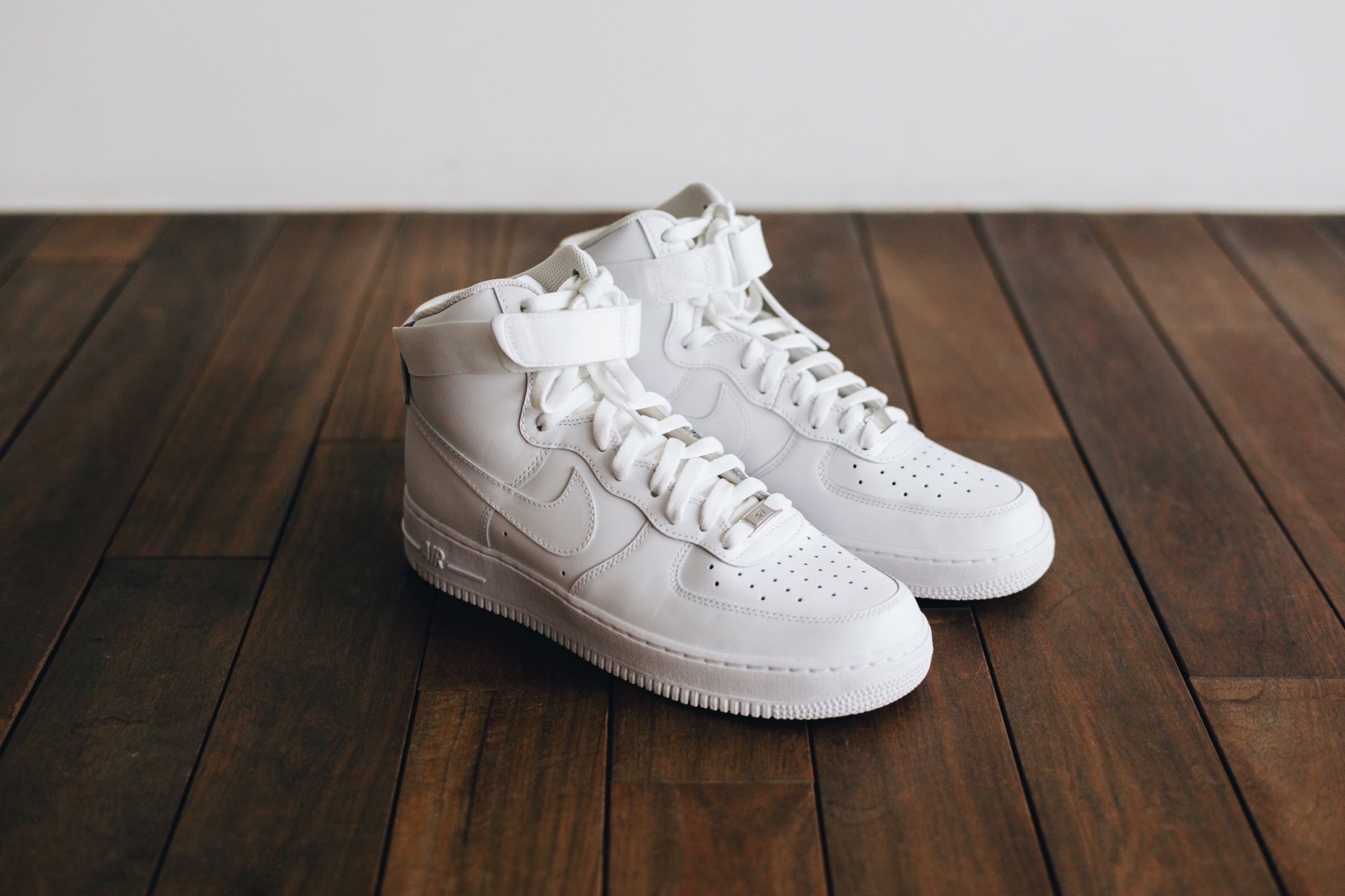 NIKE AIR FORCE 1 HIGH '07をレビューします │ ESSENCE ONLINE STORE